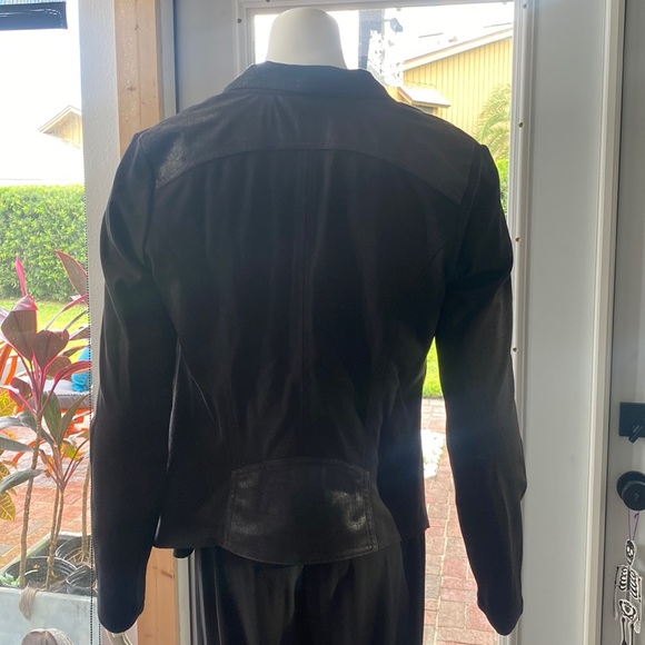 Cabi black fitted jacket with draping lapel. - Picture 5 of 5
